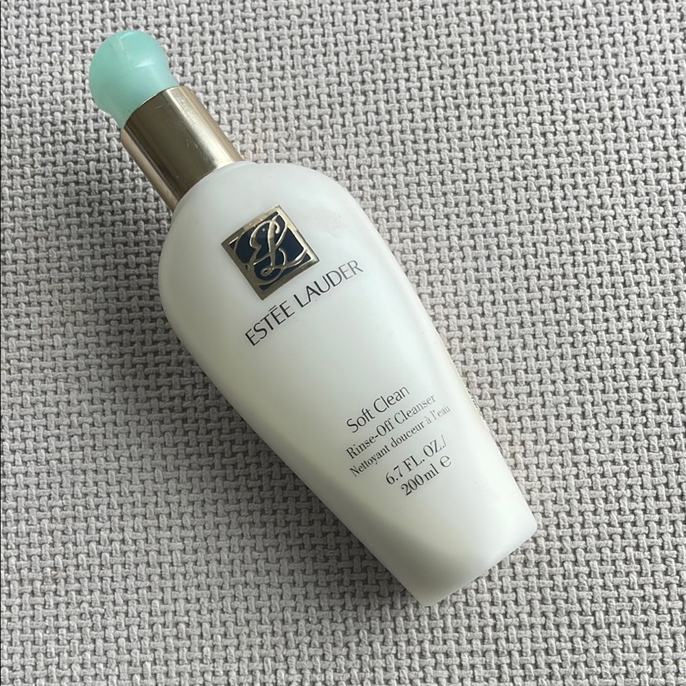 Estée Lauder Soft Clean Rinse-Off Cleanser New